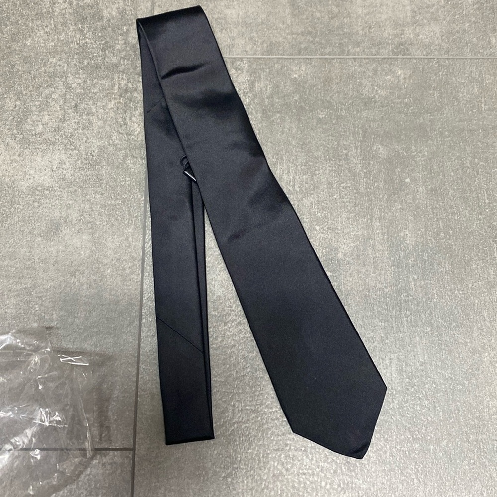 Authentic BNWT Burberry Black Tie